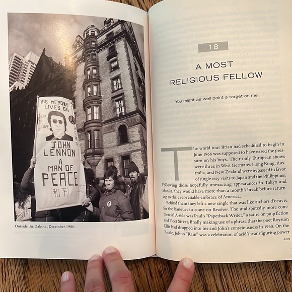 UEC JOHN LENNON : THE LIFE BY PHILIP NORMAN HARDCOVER BOOK - Picture 9 of 9